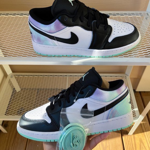 Nike Jordan 1 Low - Picture 3 of 8